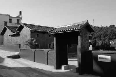 紫金“红屋”，即紫金县苏维埃政府旧址，位于苏区镇炮子村湖子仓