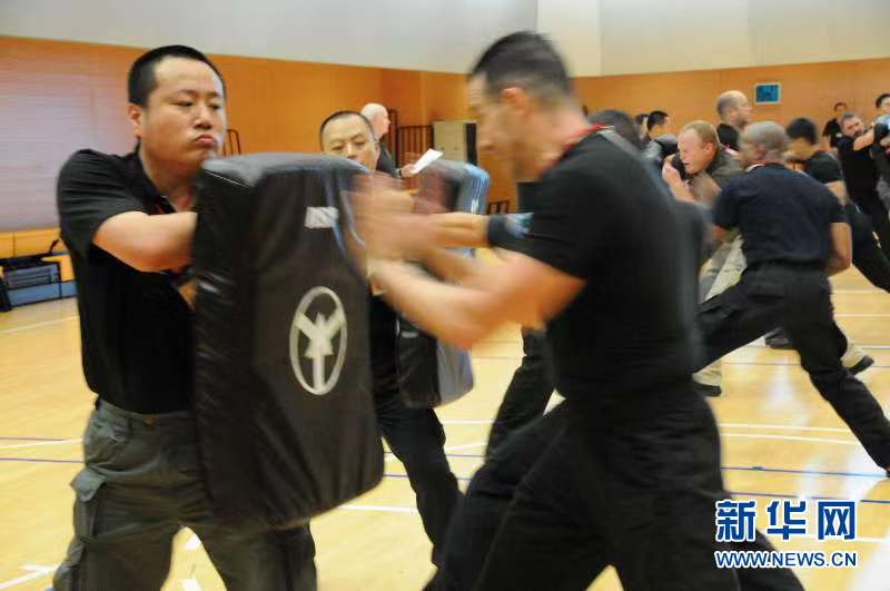 （中国网事·感动2019·图文互动）（3）深圳交警刘海峰：平凡英雄不平凡