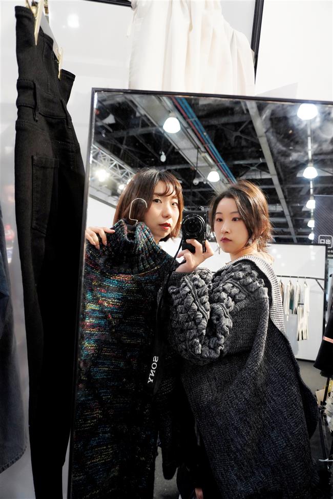 Fashion brands go online to beat pandemic
