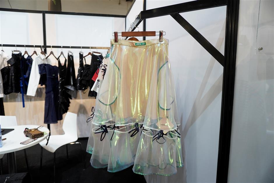 Fashion brands go online to beat pandemic